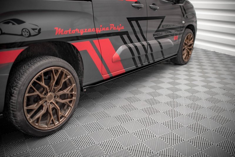 Maxton Seitenschweller Ansatz für Peugeot Partner Maxi Mk3 schwarz Hochglanz PE-PA-3-SD1-G