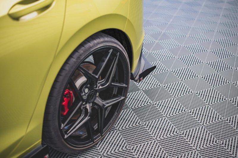 Maxton Hintere Seiten Flaps für Volkswagen Golf 8 GTI Clubsport schwarz Hochglanz VWGO8GTICSCNC-RSF1-G