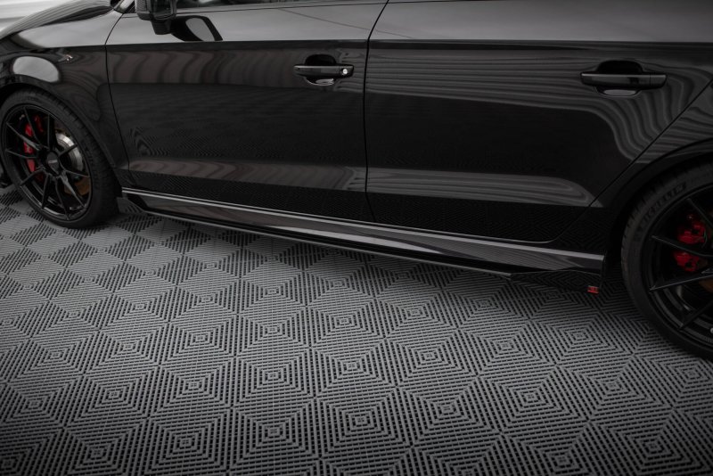Maxton Street Pro Seitenschweller Ansatz V.1 + Flaps Audi RS3 Limousine 8V Facelift schwarz Hochglanz AURS38VFSCNC-SD1BRB+SF1-G