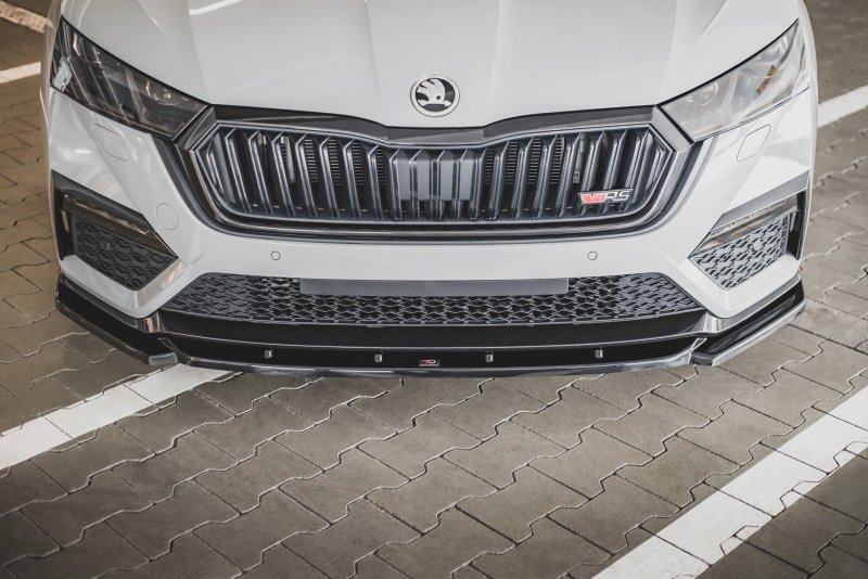Maxton Front Ansatz V.3 für Skoda Octavia RS Mk4 schwarz Hochglanz SK-OC-4-RS-FD3-G