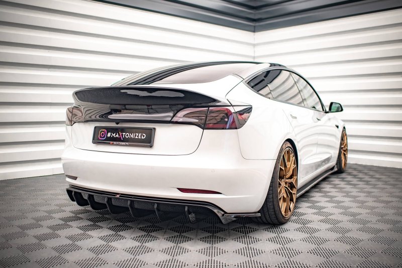 Maxton Heck Ansatz Flaps Diffusor V.2 für Tesla Model 3 schwarz Hochglanz TE-MODEL3-1-RSD2-G