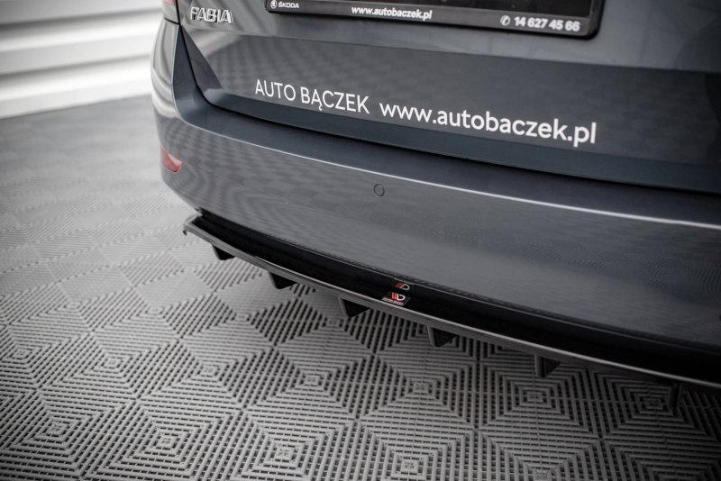 Maxton Mittlerer Diffusor Heck Ansatz DTM Look für Skoda Fabia Combi Mk3 Facelift schwarz Hochglanz SK-FA-3F-K-RD1G+RD2-G
