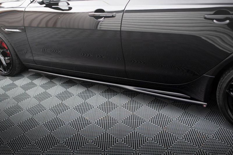 Maxton Seitenschweller Ansatz Jaguar XE X760 Facelift schwarz Hochglanz JA-XE-1F-SD1-G
