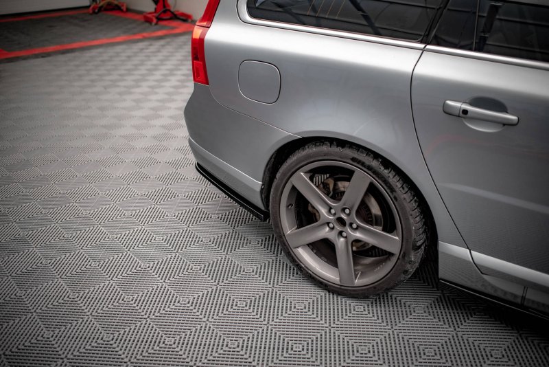 Maxton Heck Ansatz Flaps Diffusor für Volvo V70 Mk3 Carbon Look VO-V70-3-RSD1-C