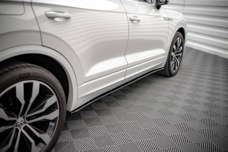 Maxton Seitenschweller Ansatz für Volkswagen Touareg R-line Mk3 schwarz Hochglanz VW-TO-3-RLINE-SD1-G