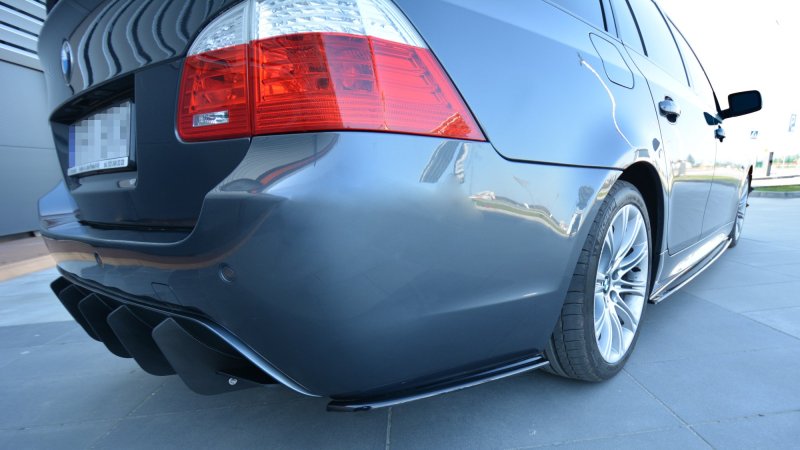 Maxton Heck Ansatz Flaps Diffusor für BMW 5er E60/E61 M Paket schwarz Hochglanz BM-5-61-MPACK-RSD1-G