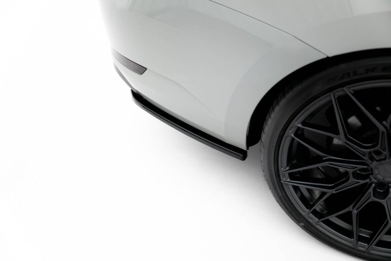 Maxton Heck Ansatz Flaps Diffusor V.2 Skoda Superb Liftback / Combi Mk3 schwarz Hochglanz SK-SU-3-RSD2-G