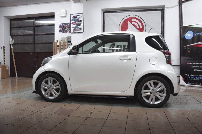 Maxton Seitenschweller Ansatz Toyota IQ schwarz Hochglanz TO-IQ-1-SD1-G