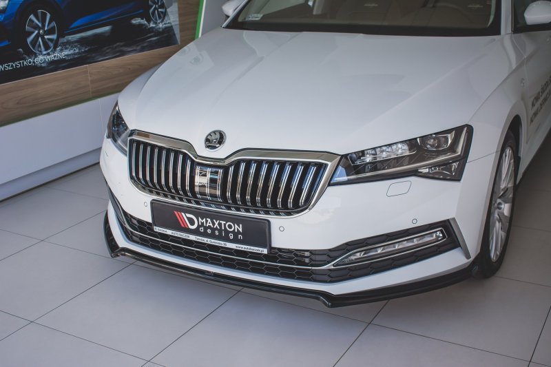 Maxton Front Ansatz V.1 für Skoda Superb Mk3 FL schwarz Hochglanz SK-SU-3F-FD1-G