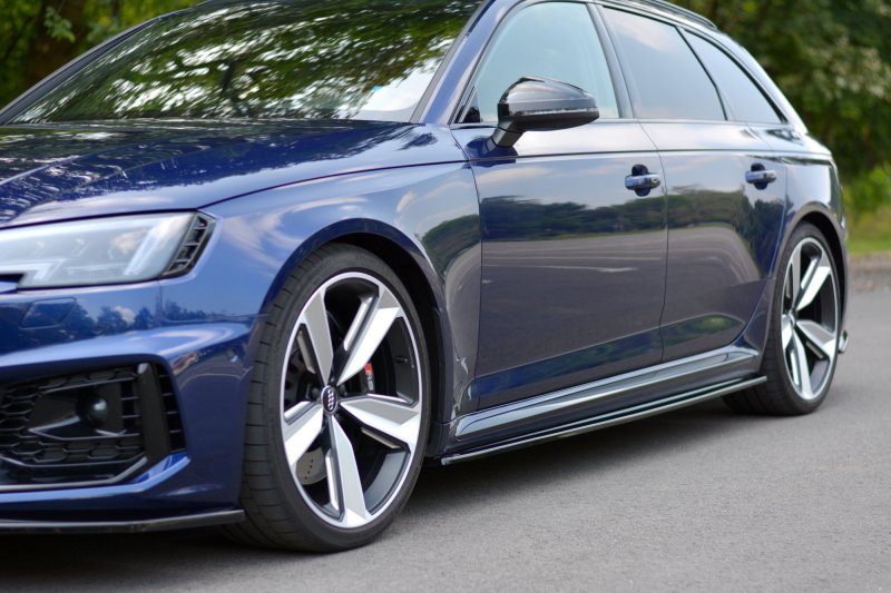 Maxton Seitenschweller Ansatz für Audi RS4 B9  schwarz Hochglanz AU-RS4-B9-SD1-G