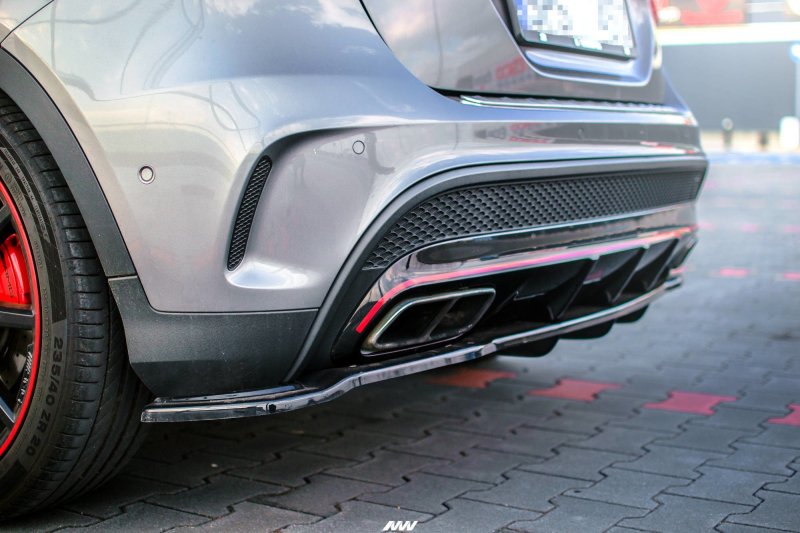 Maxton Mittlerer Diffusor Heck Ansatz für im DTM LOOK Mercedes GLA 45 AMG SUV (X156) vor Facelift schwarz Hochglanz ME-GLA-156-AMG-RD1+RD2-G