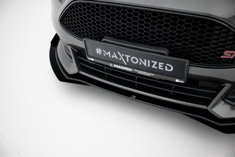Maxton Street Pro Front Ansatz + Flaps Ford Focus ST Mk3 Facelift schwarz Hochglanz FOFO3FSTCNC-FD4BRB+FSF1-G