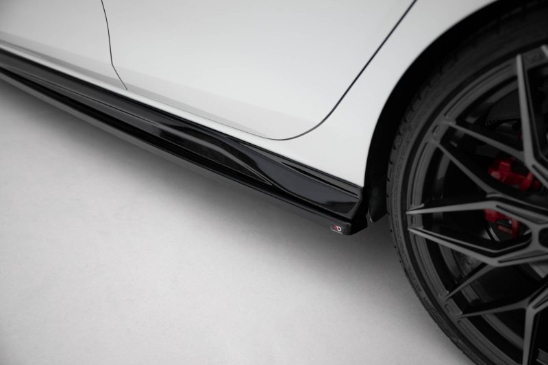 Maxton Seitenschweller Ansatz VW Golf GTI / GTE / GTI Clubsport / GTD / R-Line Mk8 schwarz Hochglanz VW-GO-8-GTI-SD4-G