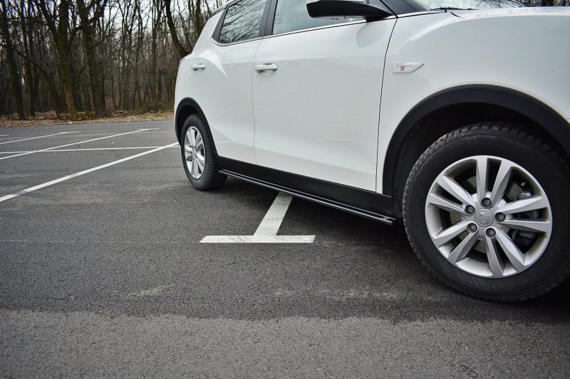 Maxton Seitenschweller Ansatz für SSANGYONG TIVOLI schwarz Hochglanz SY-TI-1-SD1-G