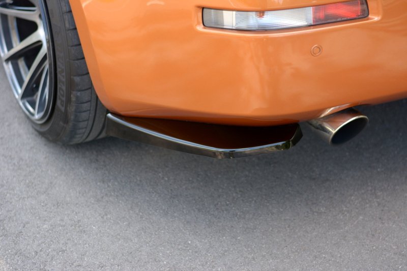 Maxton Heck Ansatz Flaps Diffusor für NISSAN 350Z schwarz Hochglanz NI-350-RSD1-G