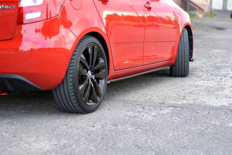 Maxton Seitenschweller Ansatz für Skoda Fabia RS Mk2 schwarz Hochglanz SK-FA-2-RS-SD1-G