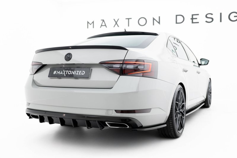 Maxton Heck Ansatz Flaps Diffusor V.3 Skoda Superb Liftback / Combi Mk3 schwarz Hochglanz SK-SU-3-RSD3-G