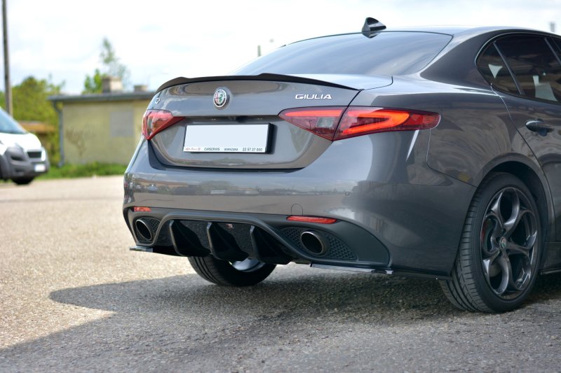 Maxton Spoiler CAP für ALFA ROMEO GIULIA VELOCE schwarz Hochglanz AL-GI-1-VEL-CAP1-G