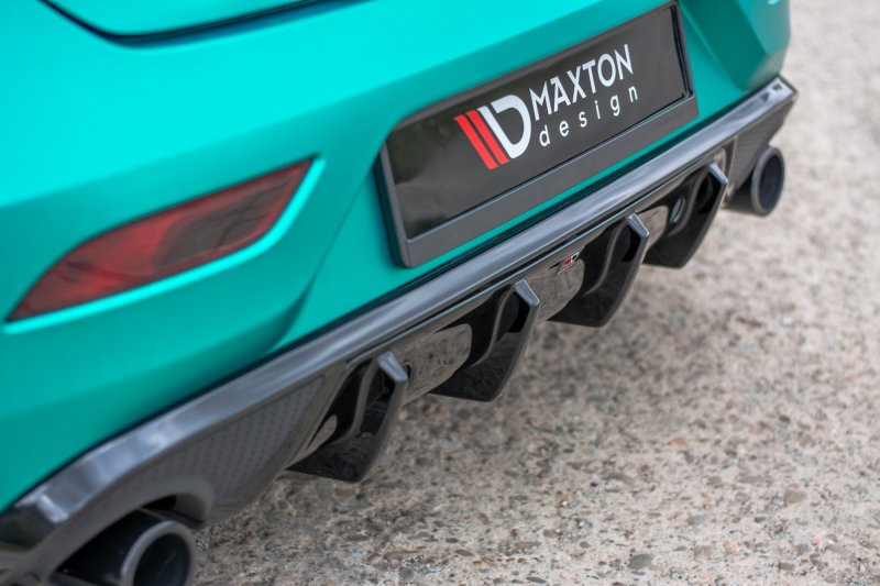 Maxton Diffusor Heck Ansatz für Volvo V40 R-design schwarz Hochglanz VO-V40-2-RDESIGN-RS1-G