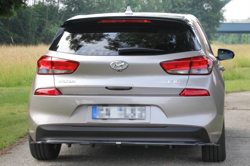 Maxton Mittlerer Diffusor Heck Ansatz für im DTM LOOK HYUNDAI I30 MK3 HATCHBACK schwarz Hochglanz HY-I30-3-RD1+RD2-G