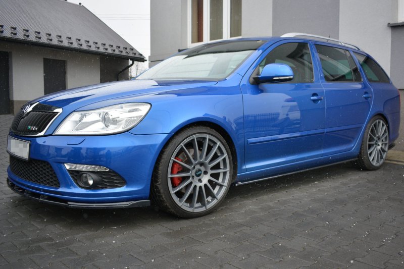 Maxton Seitenschweller Ansatz für Skoda Octavia RS Mk2 / Mk2 FL schwarz Hochglanz SK-OC-2F-RS-SD1-G