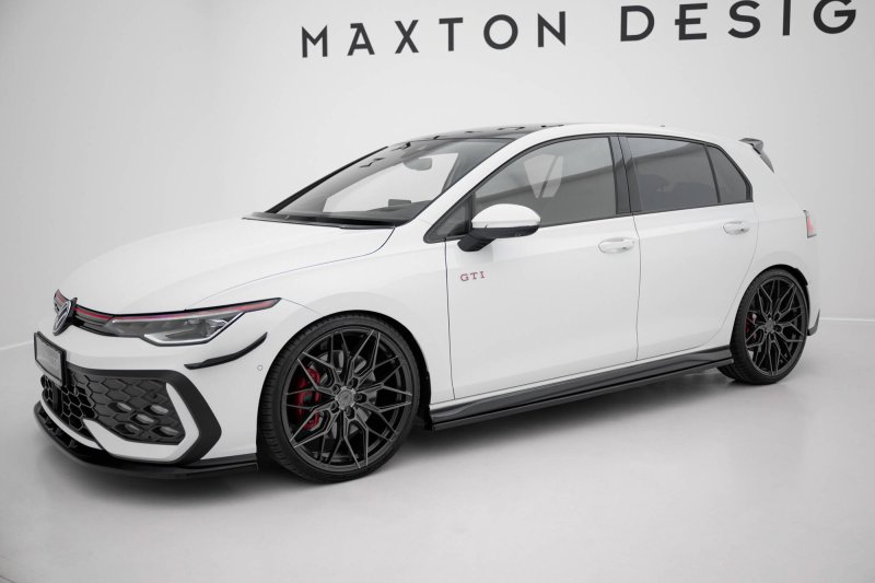 Maxton Seitenschweller Ansatz VW Golf GTI / GTE / GTI Clubsport / GTD / R-Line Mk8 schwarz Hochglanz VW-GO-8-GTI-SD4-G