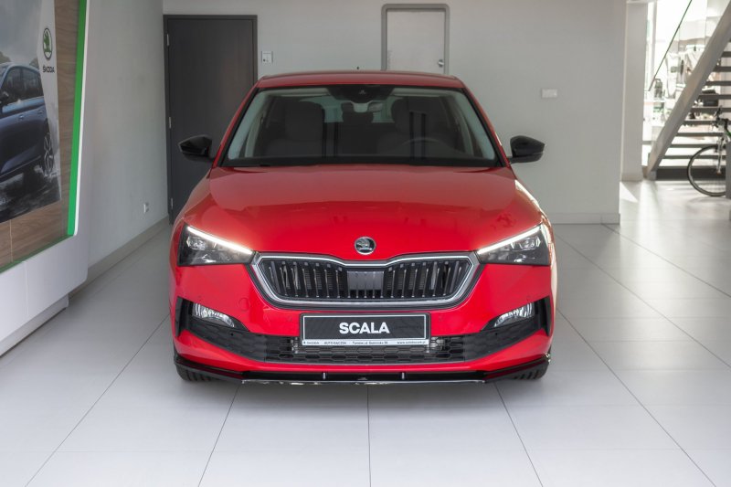 Maxton Front Ansatz V.1 für Skoda Scala schwarz Hochglanz SK-SC-1-FD1-G