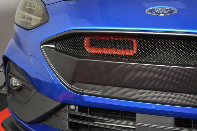 Maxton Front Grill Ford Focus ST / ST-Line Mk4 schwarz Hochglanz FO-FO-4-STLINE-G1-G