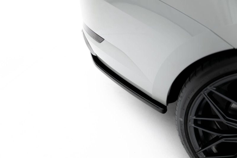 Maxton Heck Ansatz Flaps Diffusor V.3 Skoda Superb Liftback / Combi Mk3 schwarz Hochglanz SK-SU-3-RSD3-G