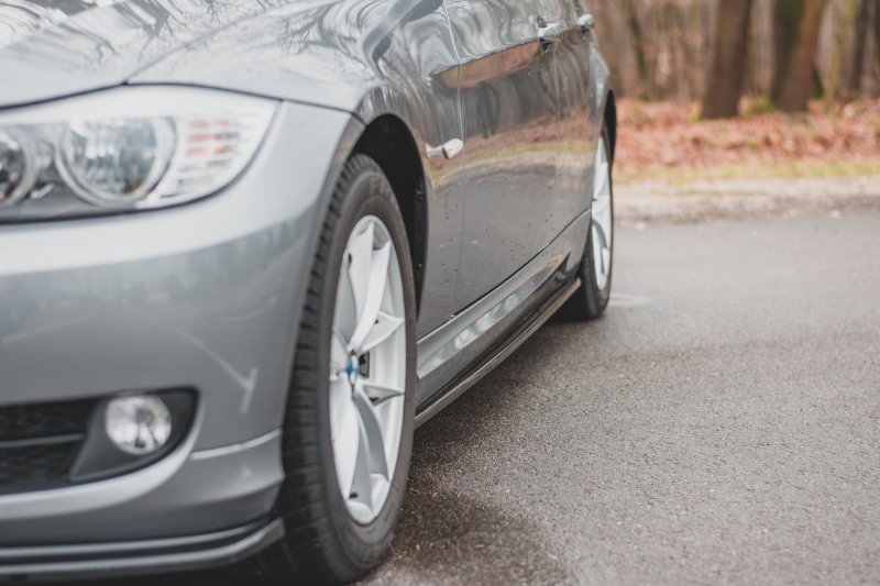 Maxton Seitenschweller Ansatz für BMW 3er E90/E91 Facelift schwarz Hochglanz BM-3-91-SD1-G