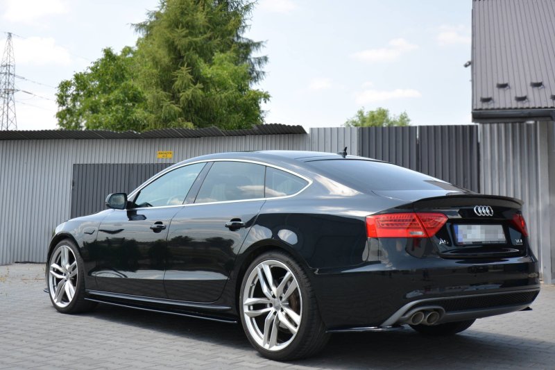 Maxton Heck Ansatz Flaps Diffusor für Audi A5 S-Line 8T FL Sportback  schwarz Hochglanz AU-A5-1F-SLINE-SB-RSD1-G