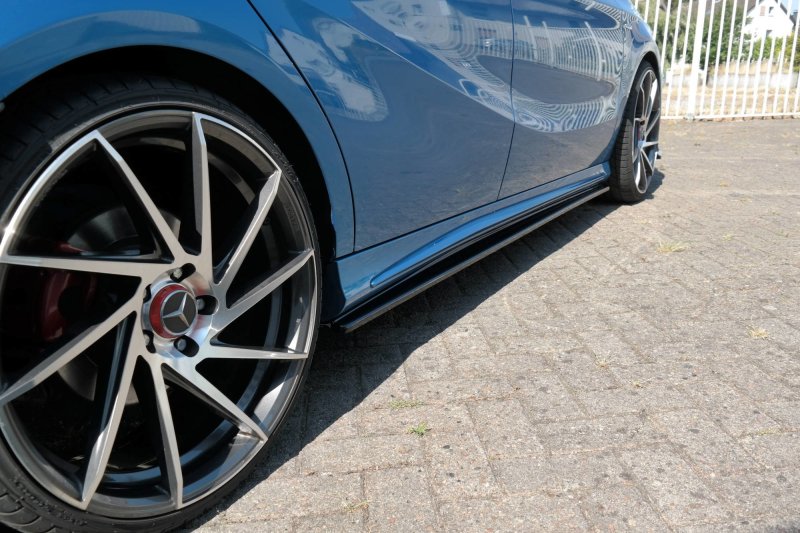 Maxton Seitenschweller Ansatz für Mercedes W176 AMG-LINE vor Facelift Carbon Look  ME-A-176-AMGLINE-SD1-C