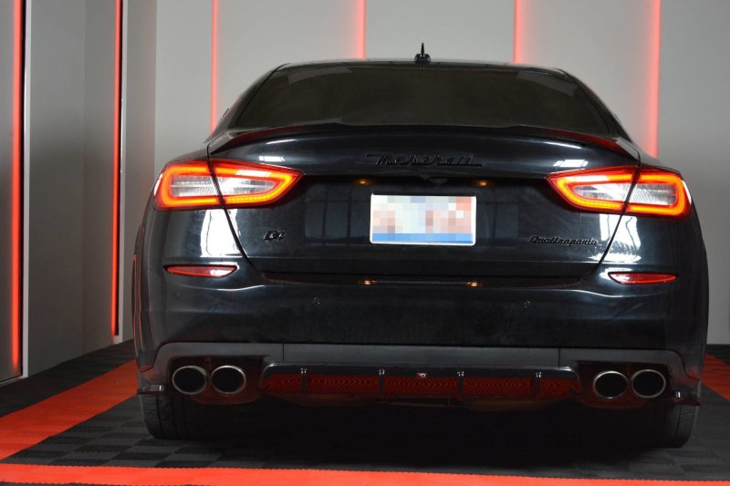 Maxton Diffusor Heck Ansatz für MASERATI QUATTROPORTE MK.6 vor Facelift schwarz Hochglanz MS-QP-6-RS1-G