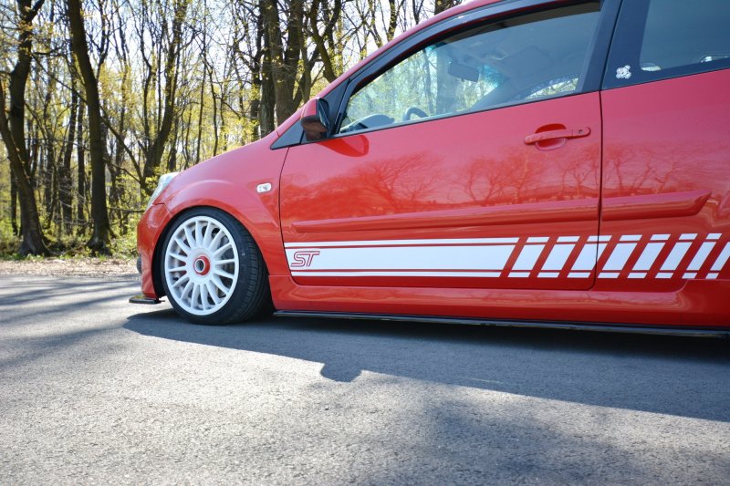Maxton Seitenschweller Ansatz für Ford Fiesta ST Mk6 schwarz Hochglanz FO-FI-6-ST-SD1-G