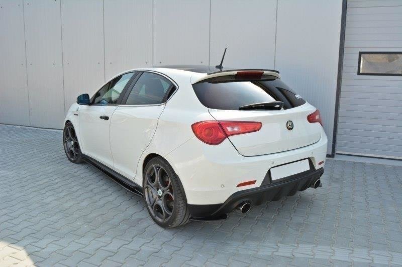 Maxton Spoiler CAP für Alfa Romeo Giulietta schwarz Hochglanz AL-GU-1-CAP1-G