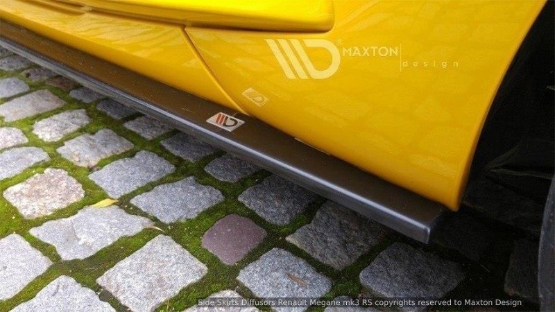 Maxton Seitenschweller Ansatz für RENAULT MEGANE 3 RS schwarz Hochglanz RE-ME-3-RS-SD1-G