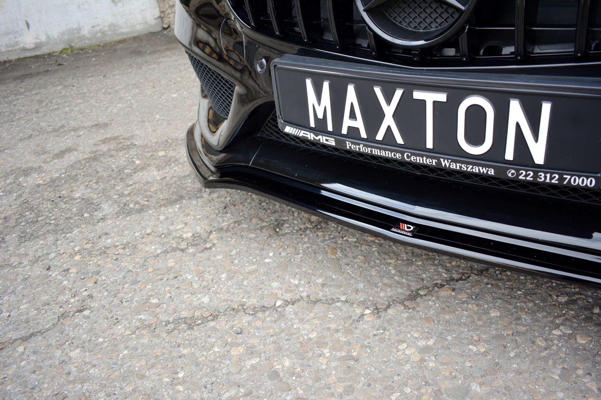 Maxton Front Ansatz V.1 für MERCEDES- BENZ C43 AMG W205 schwarz