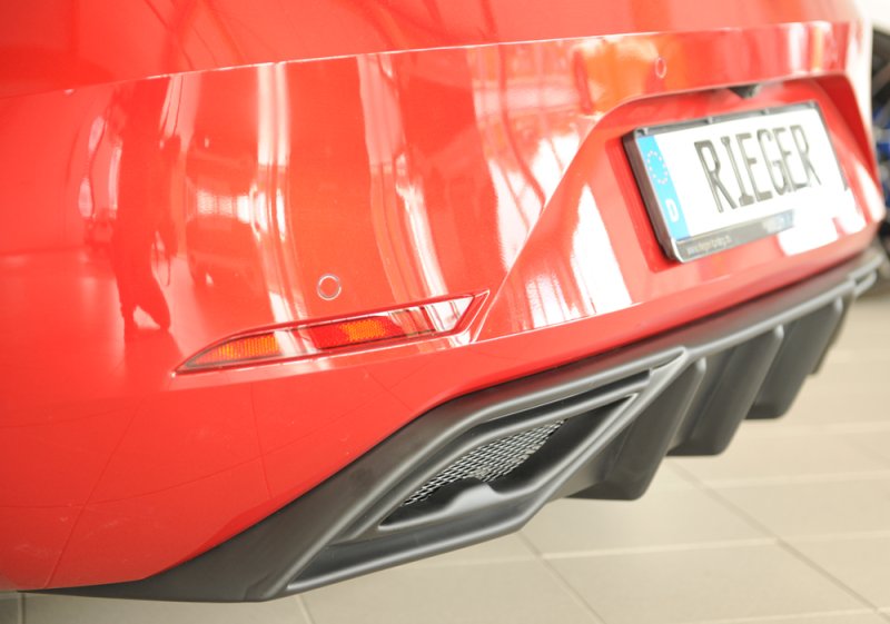 Rieger Heckeinsatz für orig. ESD Seat Leon (KL) 04.20- - 27055