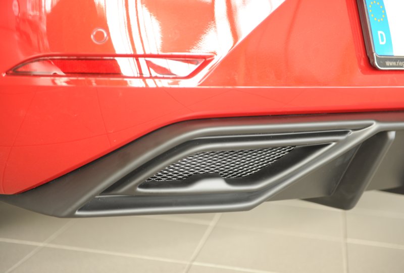 Rieger Heckeinsatz für orig. ESD Seat Leon (KL) 04.20- - 27055