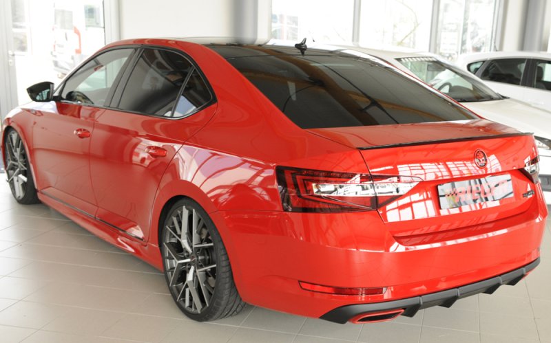 Rieger Heckeinsatz Skoda Superb III (3T/3V) 03.15-10.18 (bis Facelift 1) - 79043