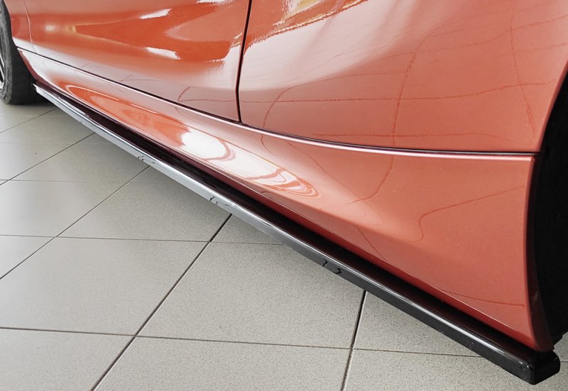 Rieger Seitenschwelleransatz schwarz glänzend BMW 1er F21 (1K2) 05.2015- (ab Facelift) LCI - 88324