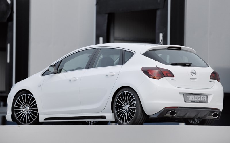 Rieger Heckeinsatz Opel Astra J 11.08-09.12 (bis Facelift) - 99849