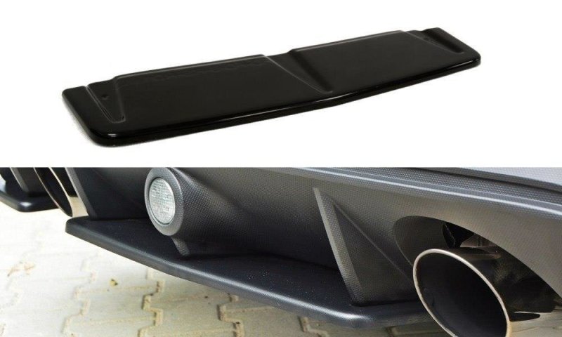 Maxton Mittlerer Diffusor Heck Ansatz für Ford Focus RS Mk3 schwarz Hochglanz FO-FO-3-RS-RD1-G