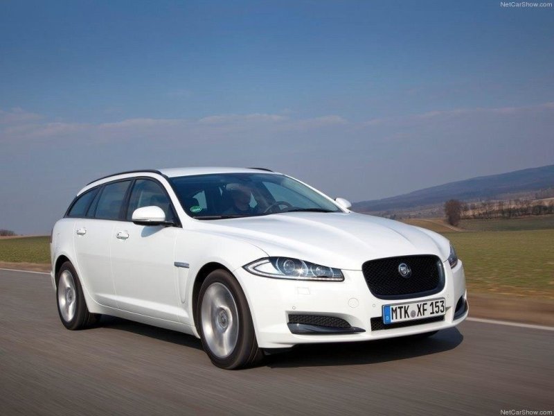 Maxton Front Ansatz für JAGUAR XF X250 Facelift schwarz Hochglanz JA-XF-1F-FD1-G