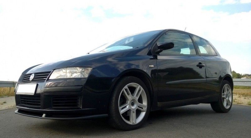Maxton Front Ansatz für FIAT STILO 3 Türer schwarz Hochglanz FI-ST-1-FD1-G