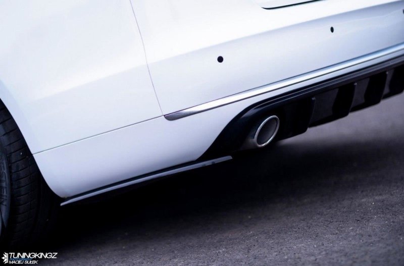 Maxton Heck Ansatz Flaps Diffusor für Audi A8 D4 schwarz Hochglanz AU-A8-D4-RSD1-G