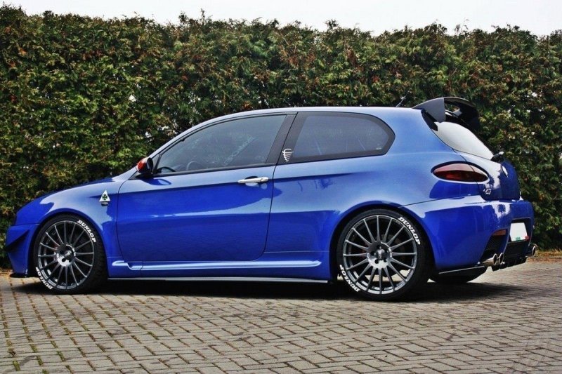Maxton Seitenschweller Ansatz für ALFA ROMEO 147 GTA schwarz Hochglanz AL-147-1-GTA-SD1-G