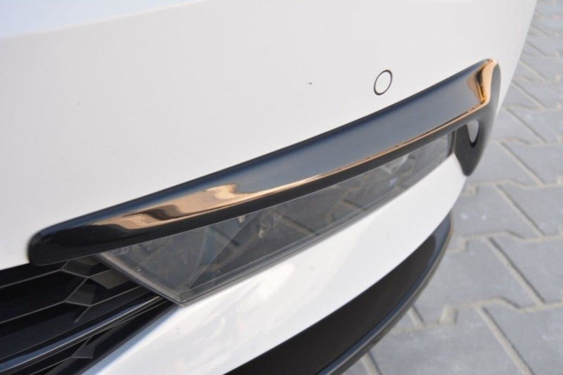 Maxton Rahmen Für Leuchten Skoda Superb Mk3 schwarz Hochglanz SK-SU-3-FV1-G