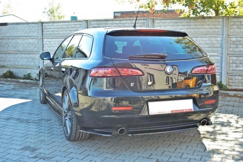 Maxton Mittlerer Diffusor Heck Ansatz für ALFA ROMEO 159  Carbon Look  AL-159-RD1-C