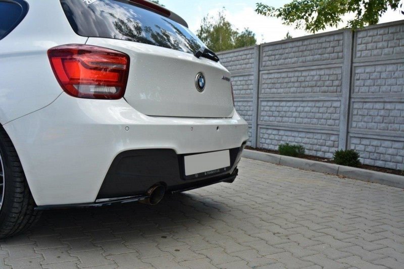 Maxton Mittlerer Diffusor Heck Ansatz für BMW 1er F20/F21 M-Power  schwarz Hochglanz BM-1-F20-M-RD1-G